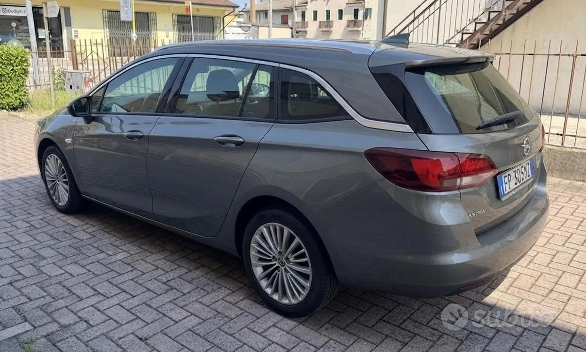 Opel Astra 2018 photo 4