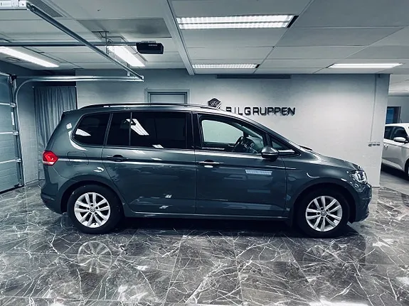 Volkswagen Touran 2017 photo 3