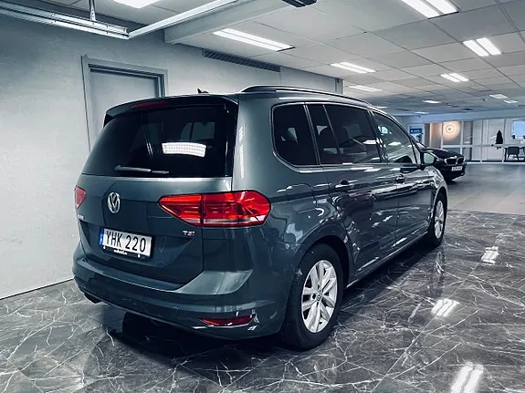 Volkswagen Touran 2017 photo 4