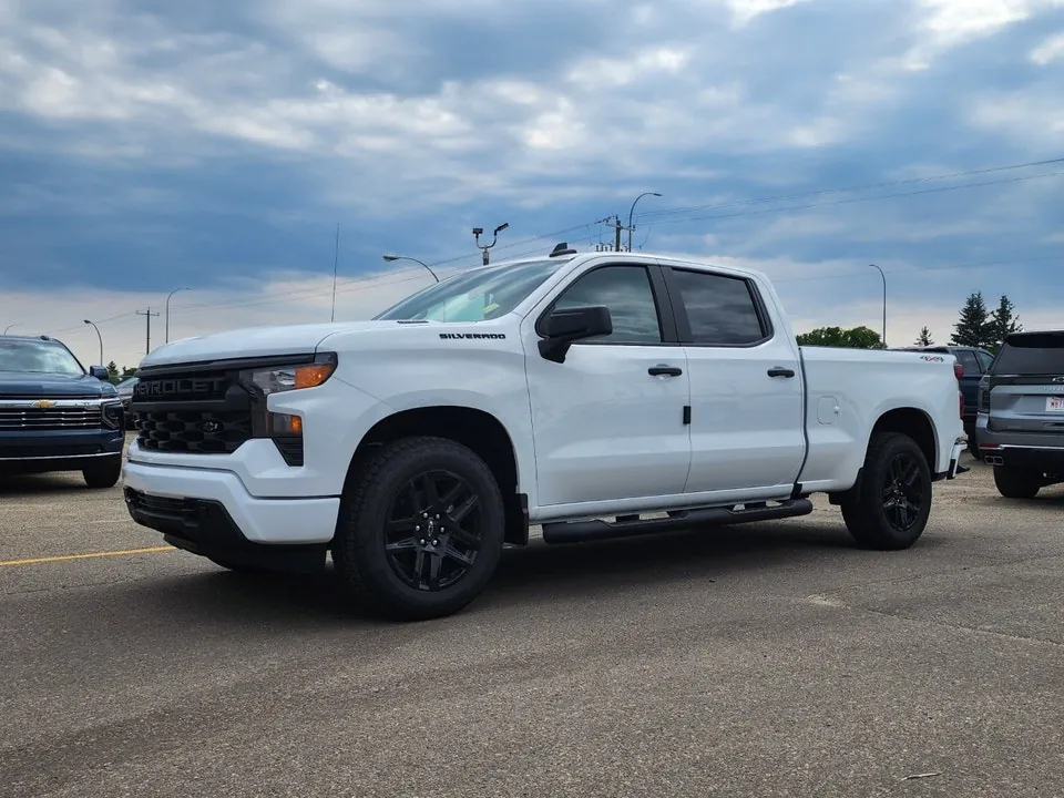 Chevrolet Silverado 1500 2026 photo 2