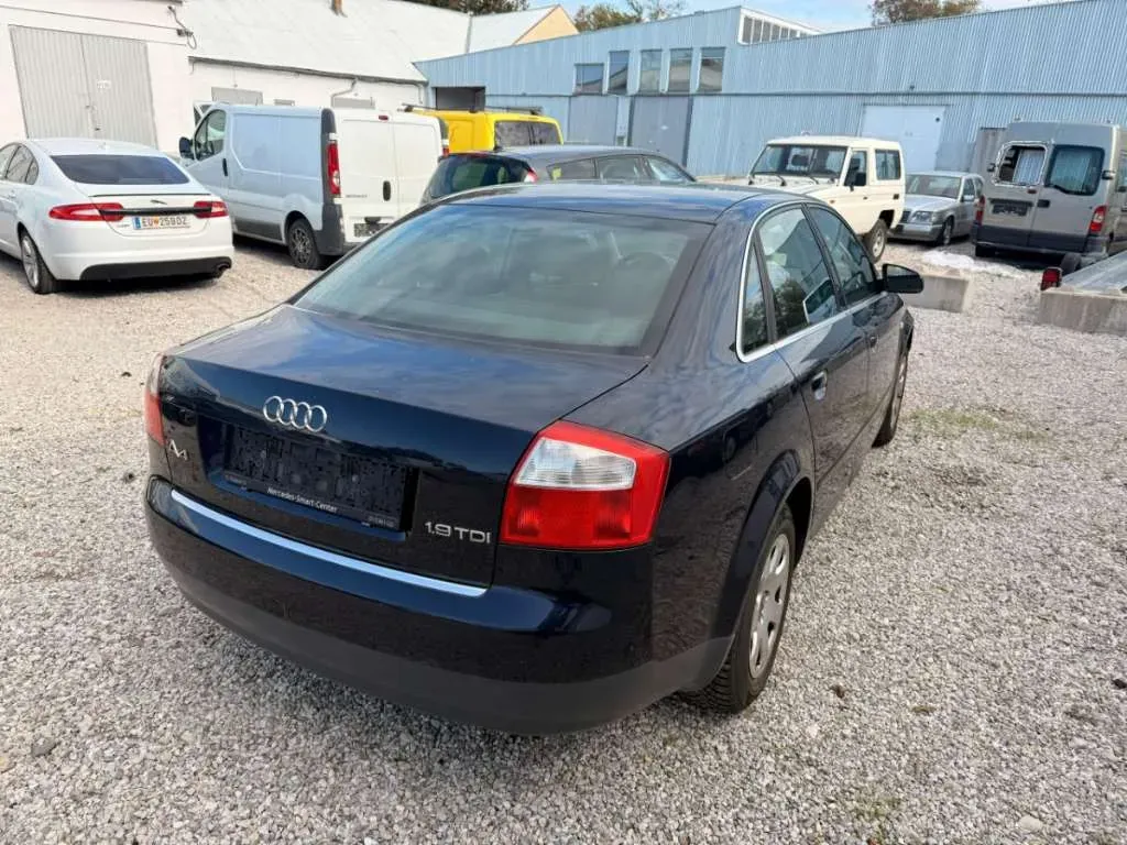 Audi A4 2003 photo 3