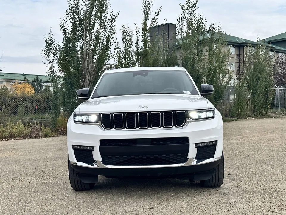 Jeep Grand Cherokee L 2024 photo 2