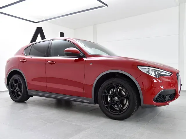 Alfa Romeo Stelvio 2023 photo 4