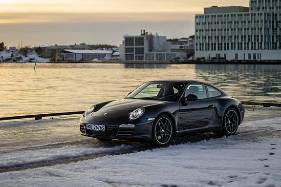 Porsche 911 Carrera 4
