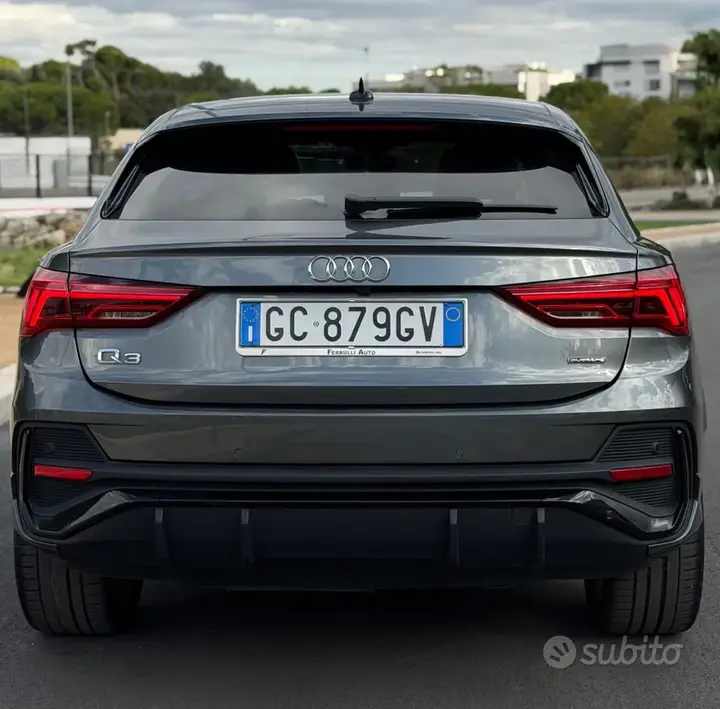 Audi Q3 2021 photo 3