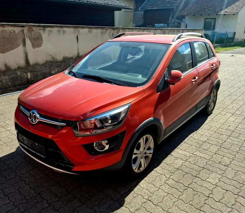 BAIC Senova X25
