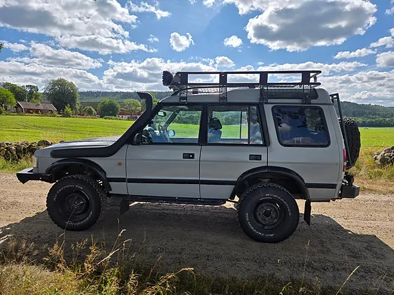 Land Rover Discovery 1998 photo 2