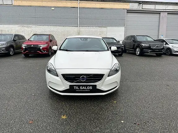 Volvo V40 2016 photo 2