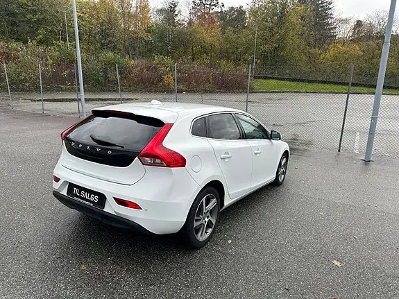 Volvo V40 2016 photo 4