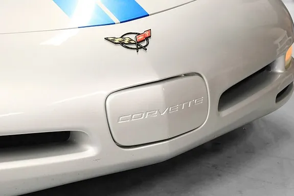 Chevrolet Corvette 2002 photo 5
