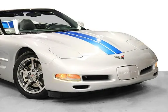 Chevrolet Corvette 2002 photo 2