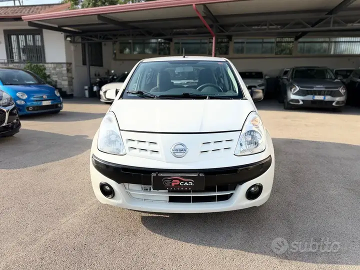 Nissan Pixo 2010 photo 2