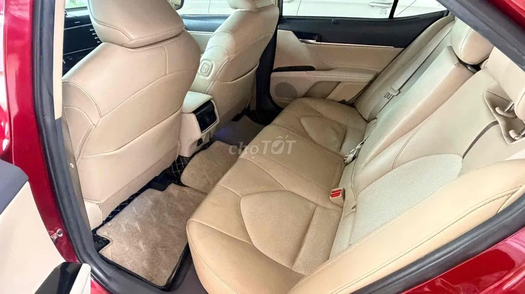 Toyota Camry 2019 photo 2