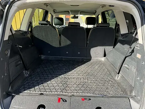 Ford S-Max 2012 photo 2