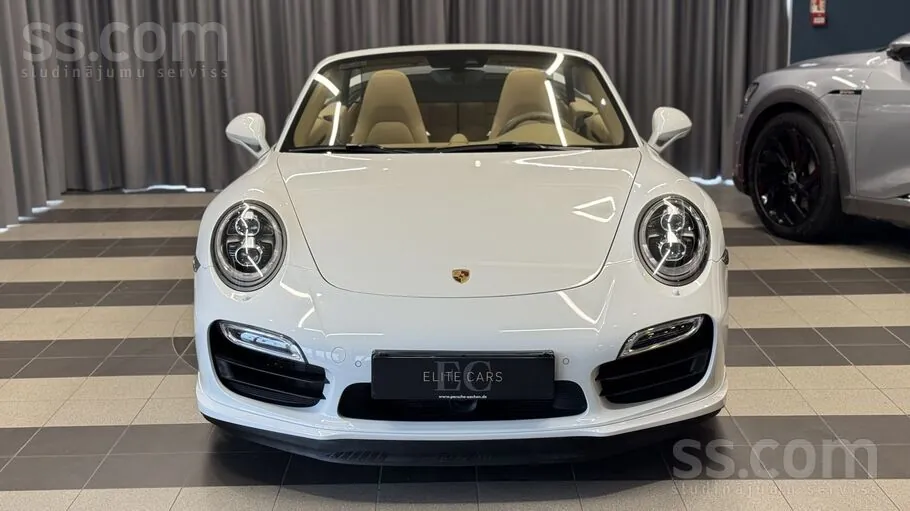 Porsche 911 2013 photo 2