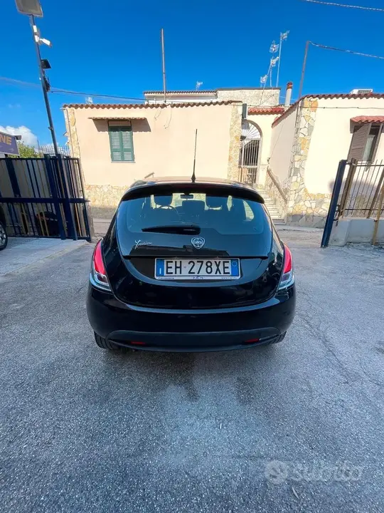 Lancia Ypsilon 2011 photo 3