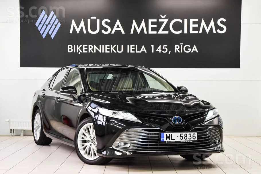 Toyota Camry Executive 2020 photo 3