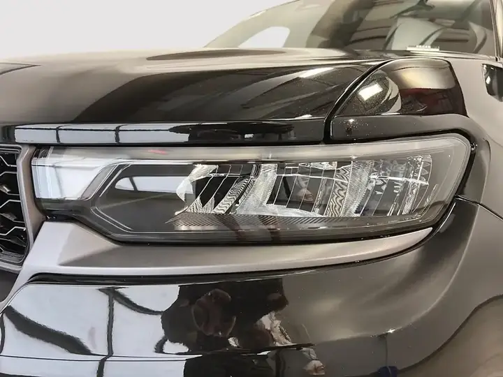 Jeep Grand Cherokee 2026 photo 3