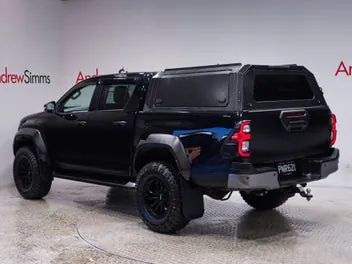 Toyota Hilux 2022 photo 3