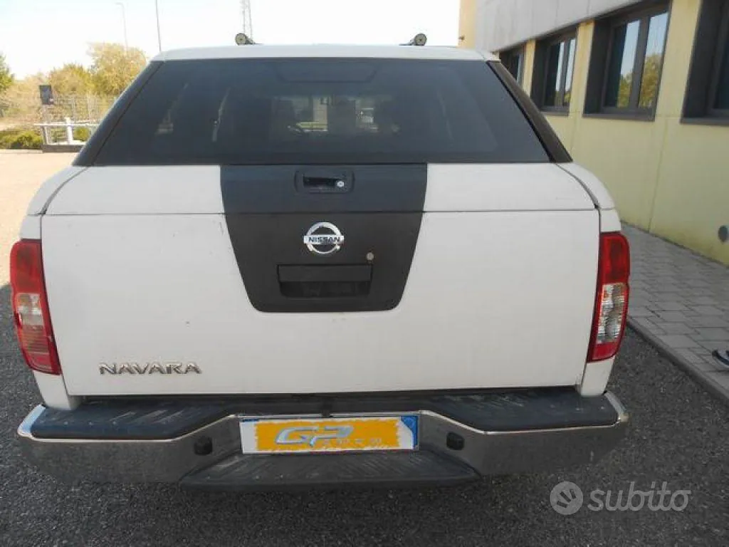 Nissan Navara 2009 photo 5