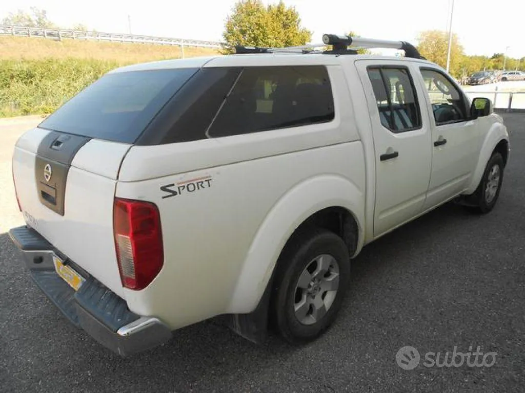 Nissan Navara 2009 photo 4
