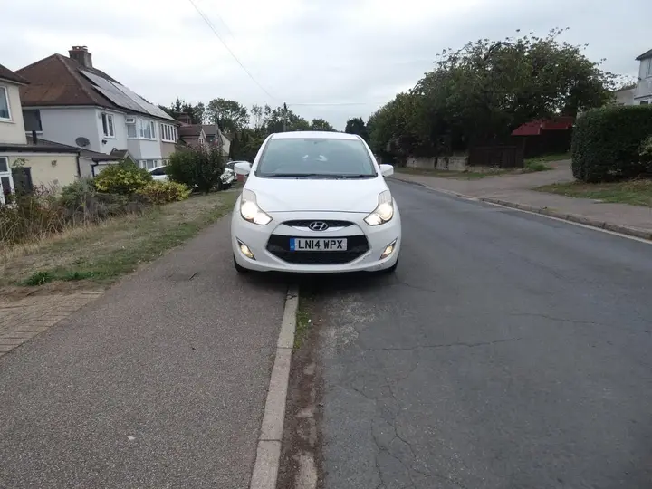 Hyundai Ix20 2014 photo 3
