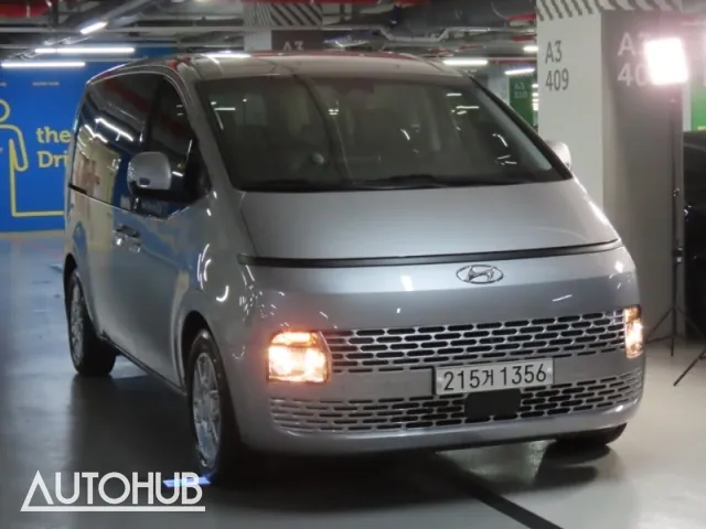 Hyundai Staria 2022 photo 2