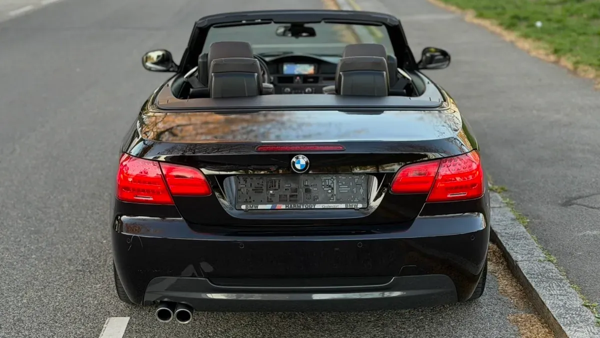 BMW 3 Series 2011 photo 3