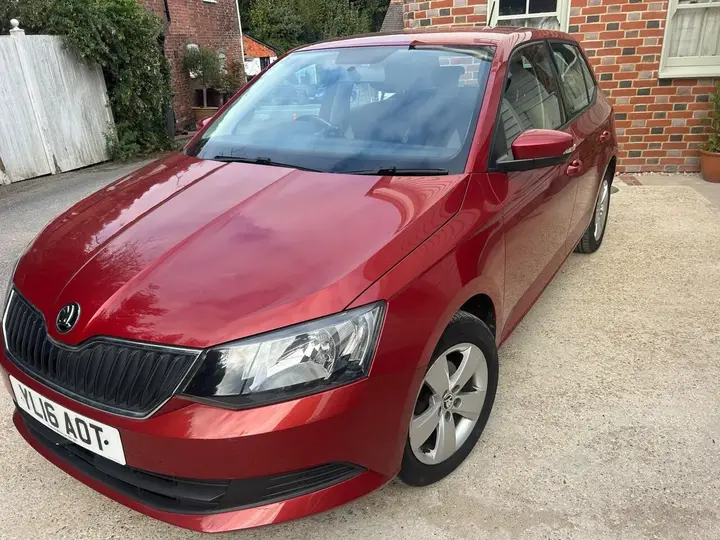 Skoda Fabia 2016 photo 2