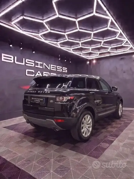 Land Rover Range Rover Evoque 2018 photo 2