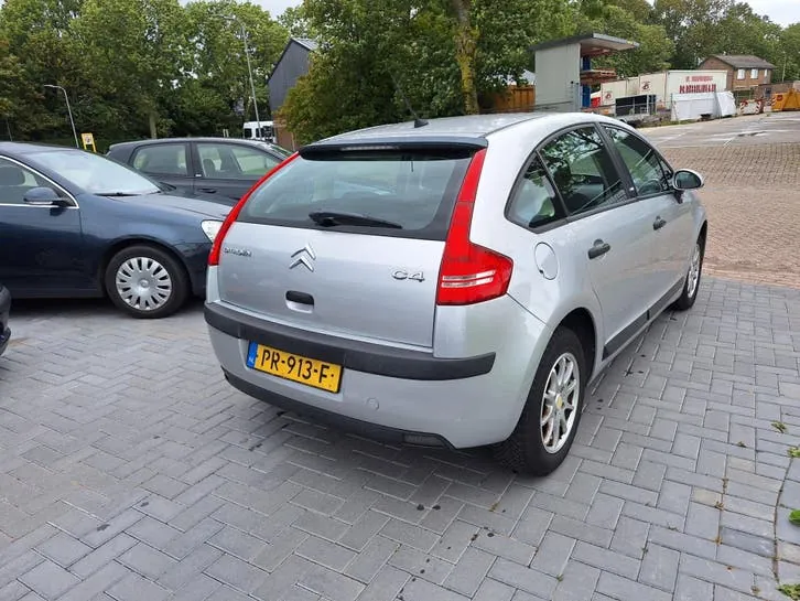 Citroen C4 2006 photo 3