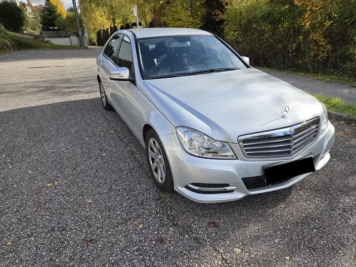 Mercedes-Benz C-Class 2011 photo 2