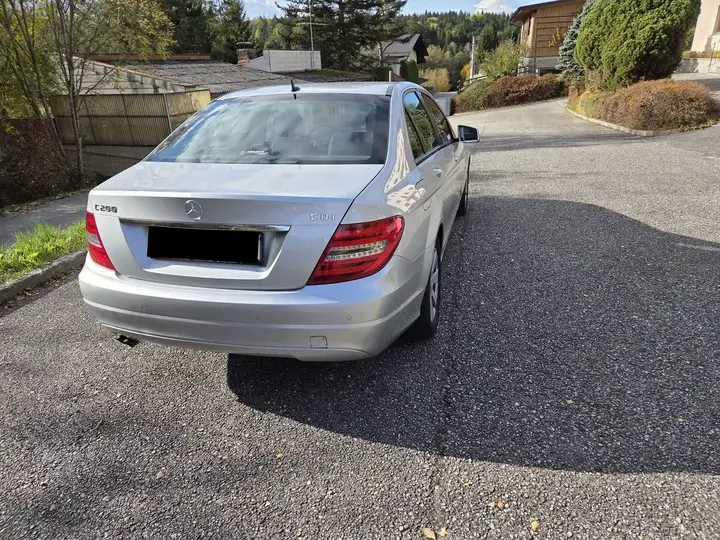 Mercedes-Benz C-Class 2011 photo 3