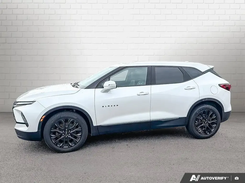 Chevrolet Blazer 2023 photo 2