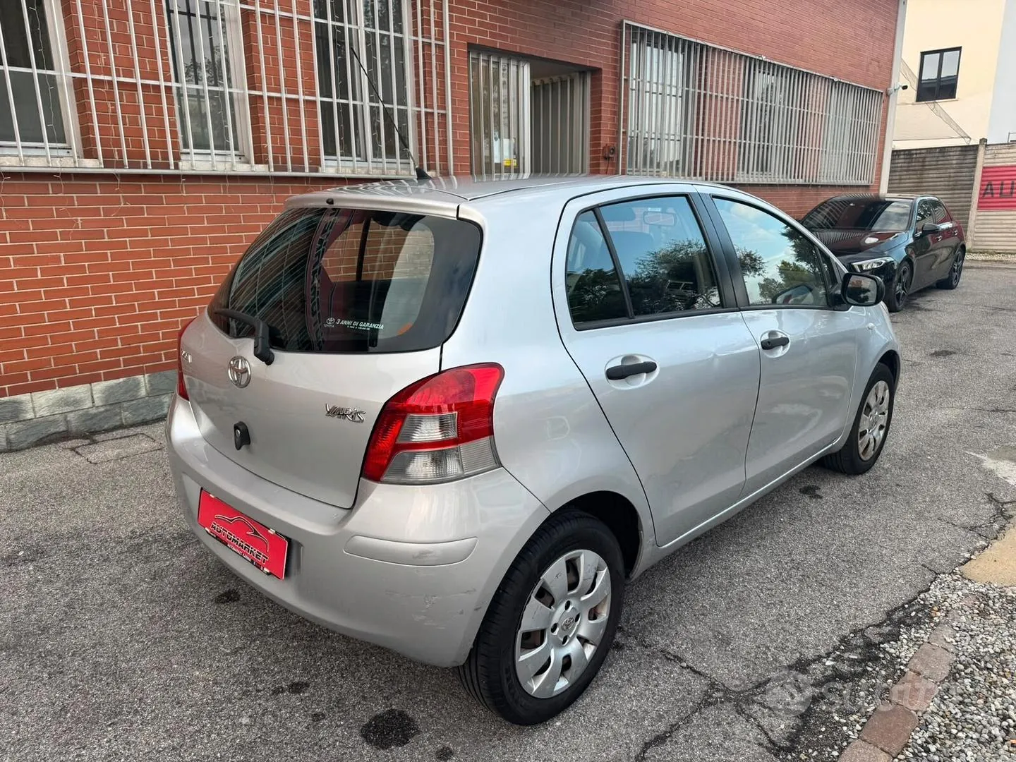 Toyota Yaris 2011 photo 4