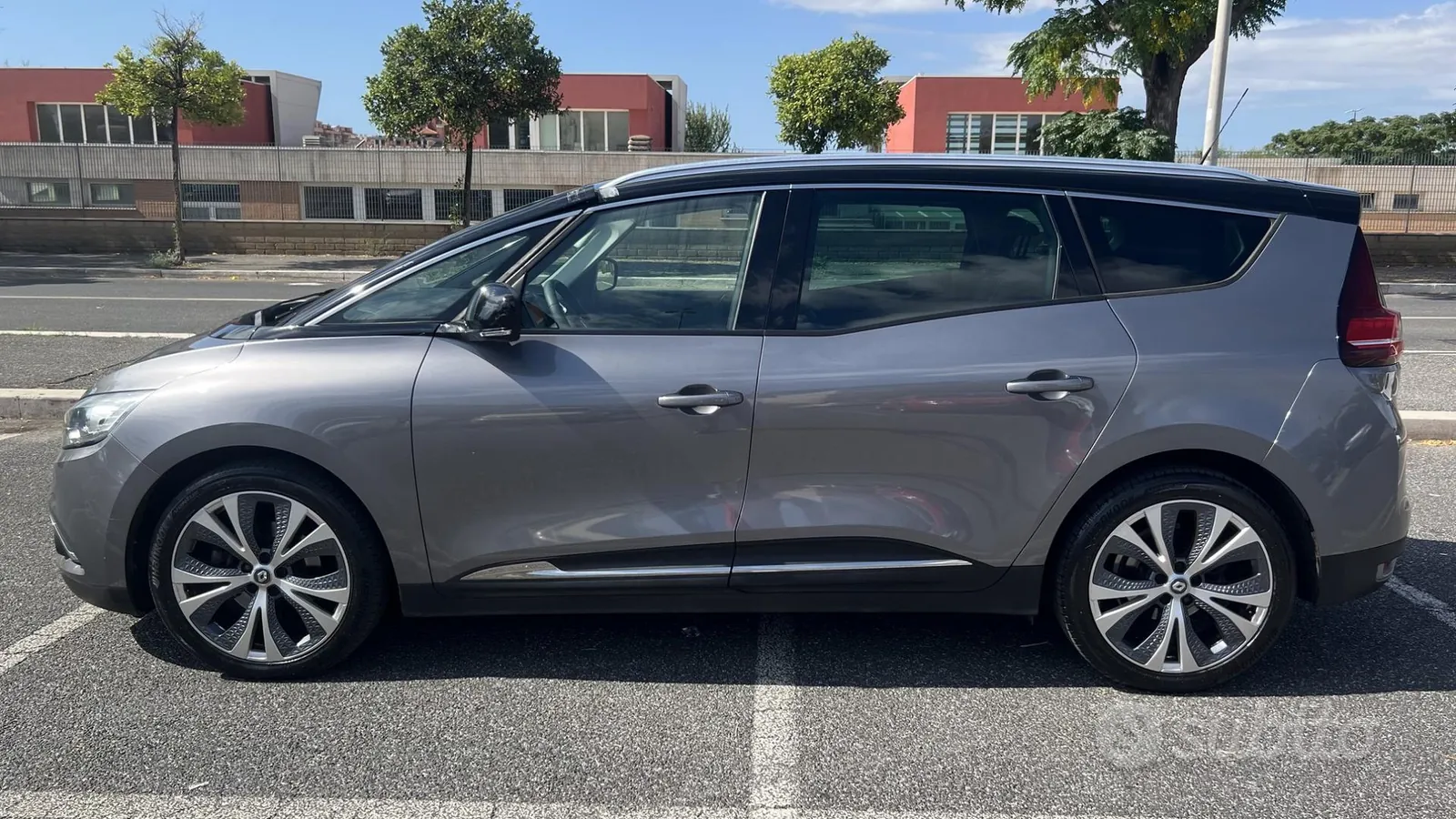 Renault Grand Scenic 2017 photo 5