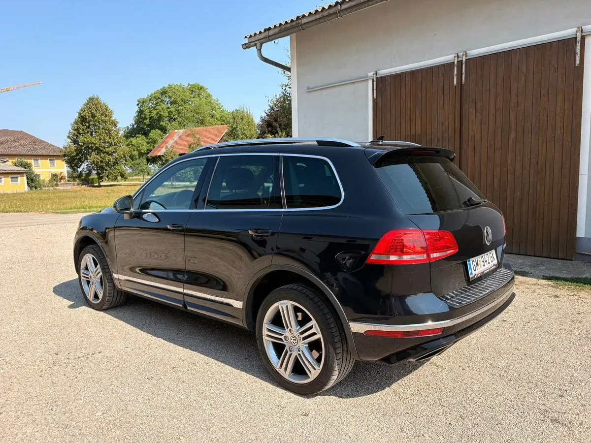 Volkswagen Touareg 2016 photo 2