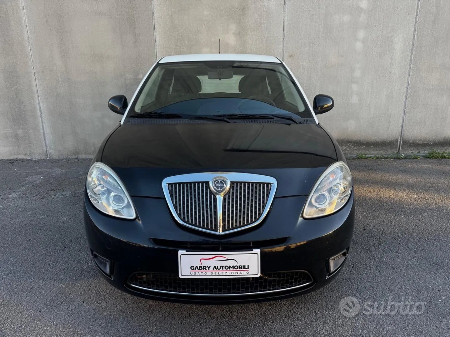 Lancia Ypsilon 2011 photo 2