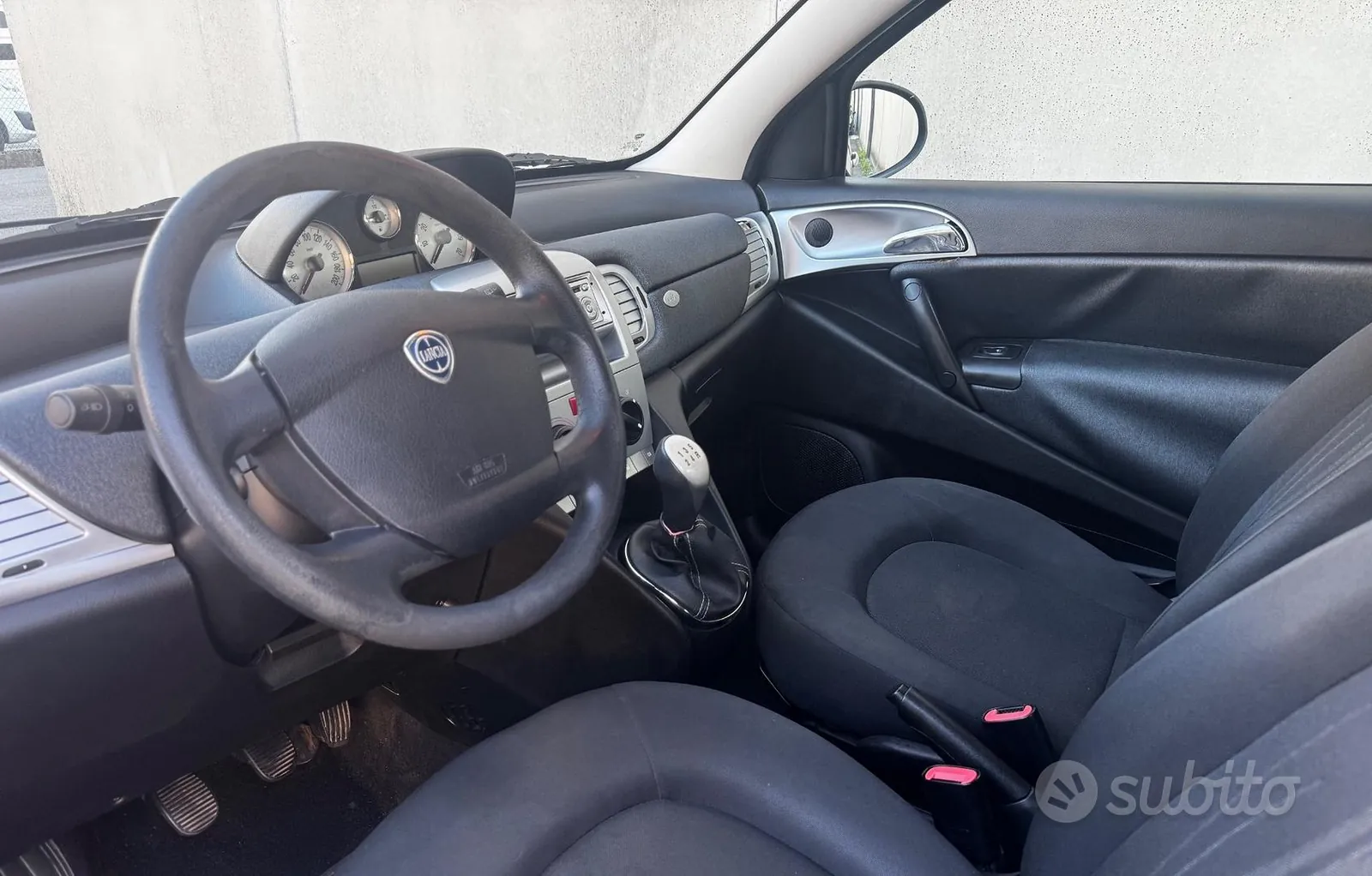 Lancia Ypsilon 2011 photo 5