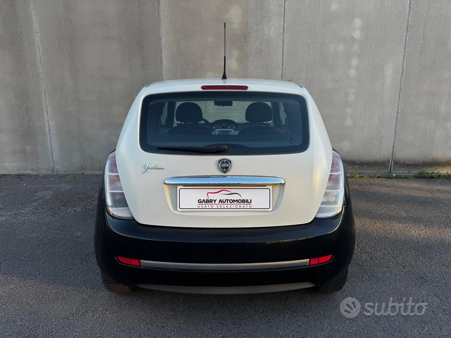 Lancia Ypsilon 2011 photo 3