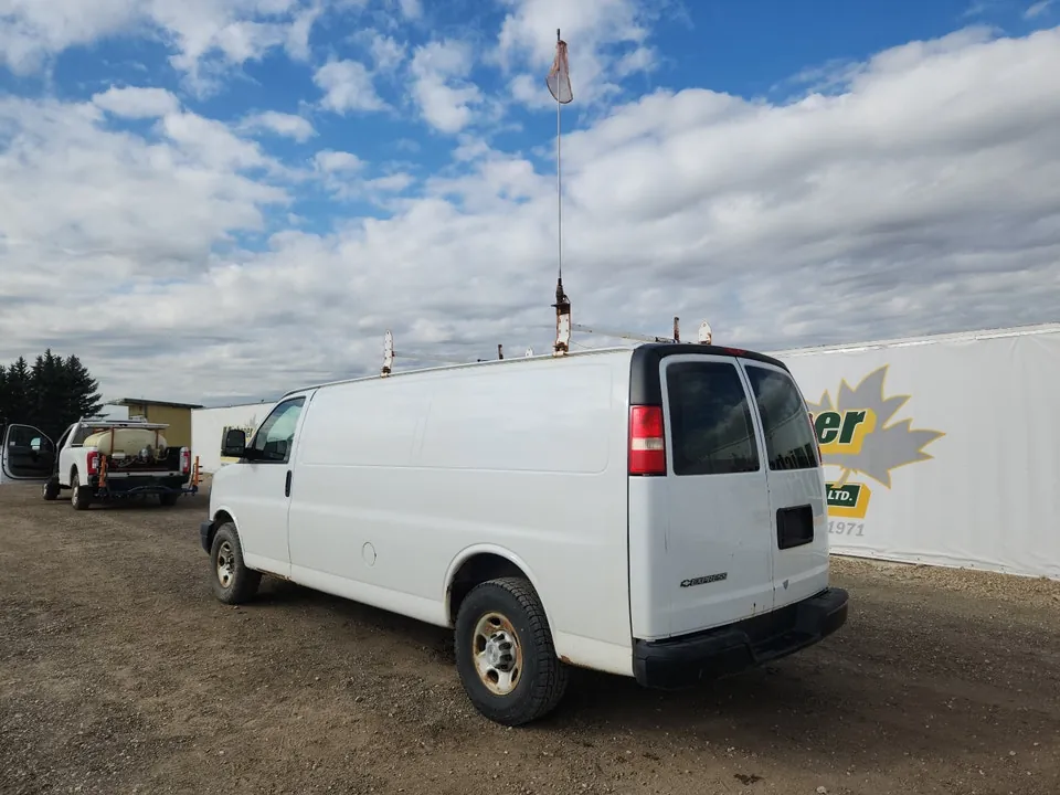 Chevrolet Express 2008 photo 2