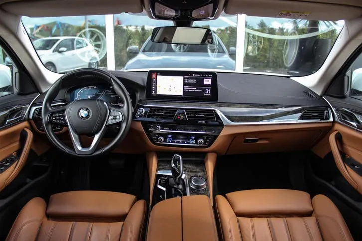 BMW 5 Series 2021 photo 3