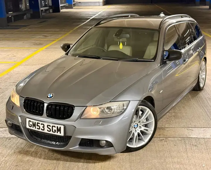 BMW 3 Series 2010 photo 5
