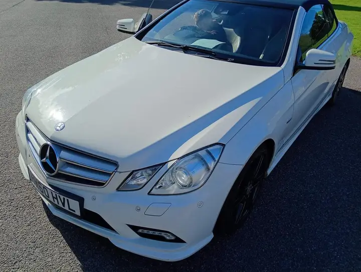 Mercedes-Benz E-Class 2010 photo 3
