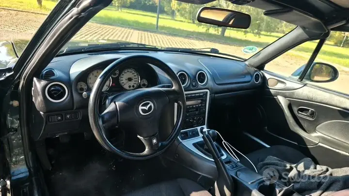 Mazda Mx-5 2002 photo 2