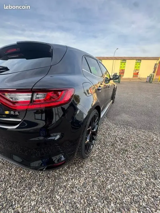 Renault Megane 2019 photo 2