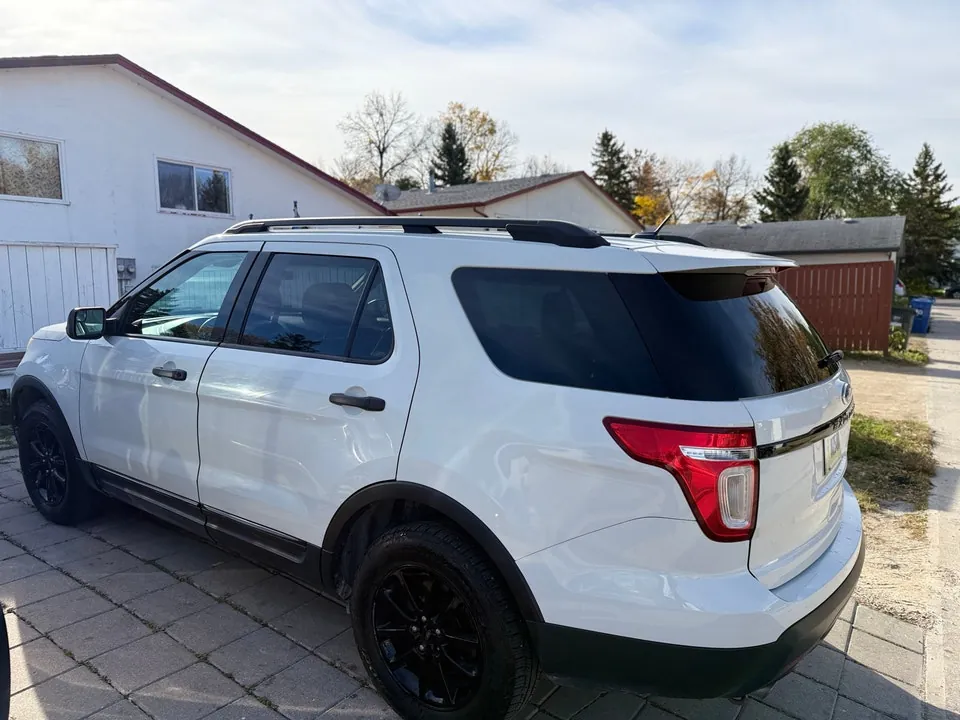 Ford Explorer 2011 photo 5