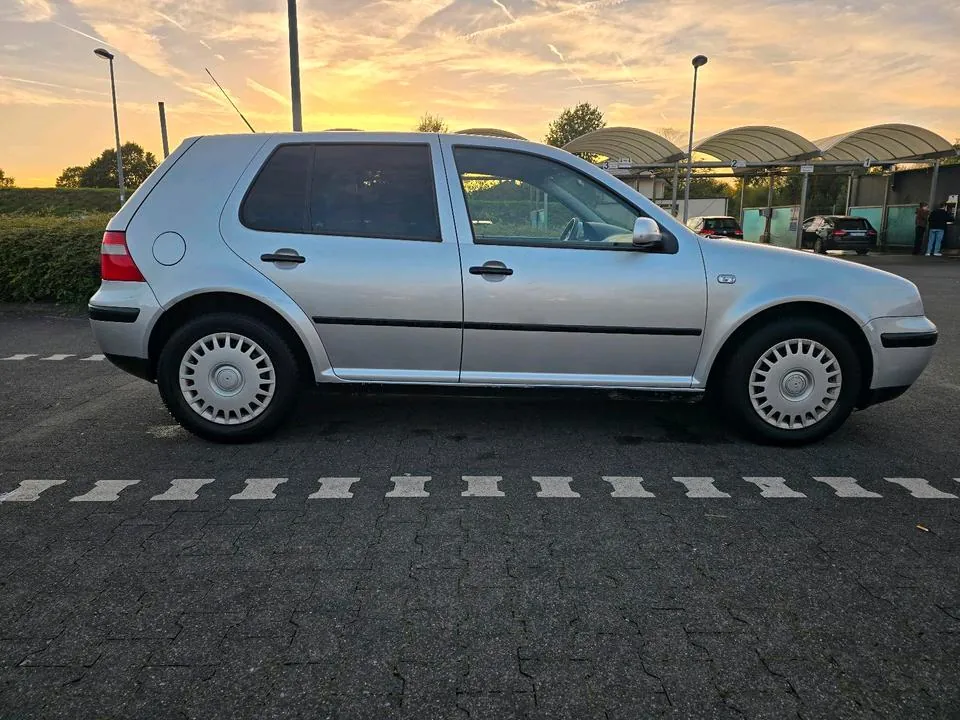 Volkswagen Golf 4