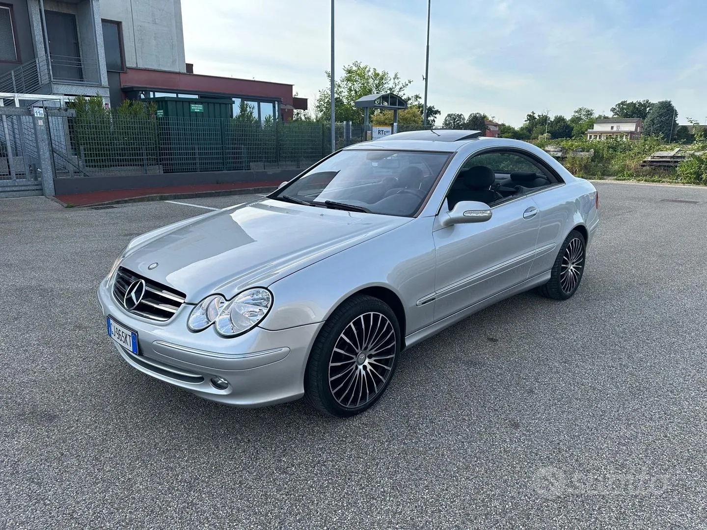 Mercedes-Benz Clk 320 2002 photo 2
