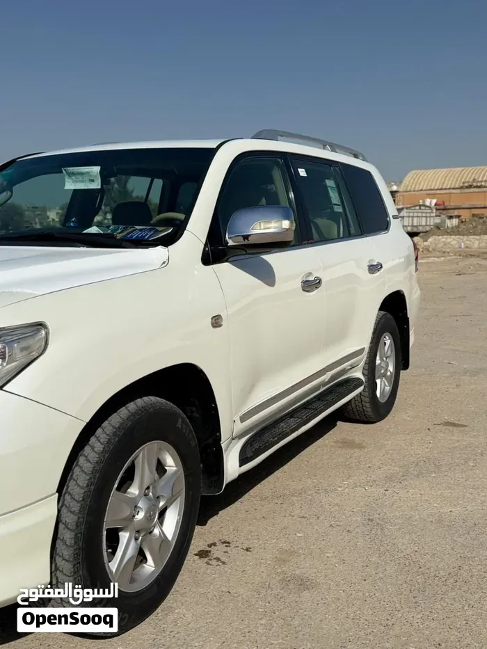Toyota Land Cruiser 2010 photo 4